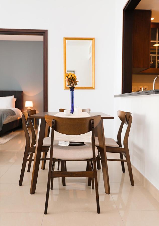 Nasma Luxury Stays - Fancy Apartment With Balcony Near Burj Khalifa Дубай Екстер'єр фото